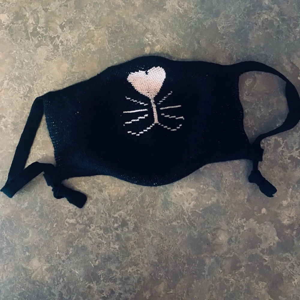 Kitten mask